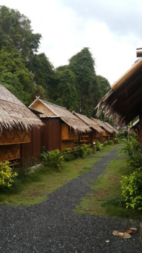 Гостиница Phuhaya Bamboo Bungalows  Ko Lanta